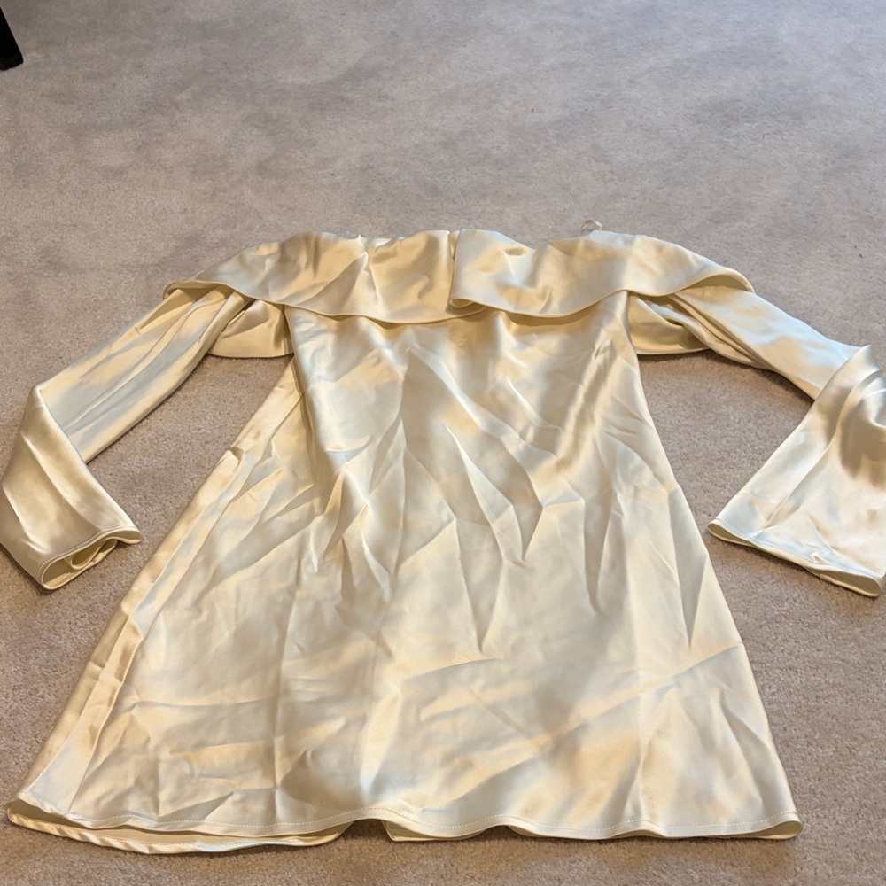 Forever 21 Satin Off-Shoulder Mini Dress - Ivory